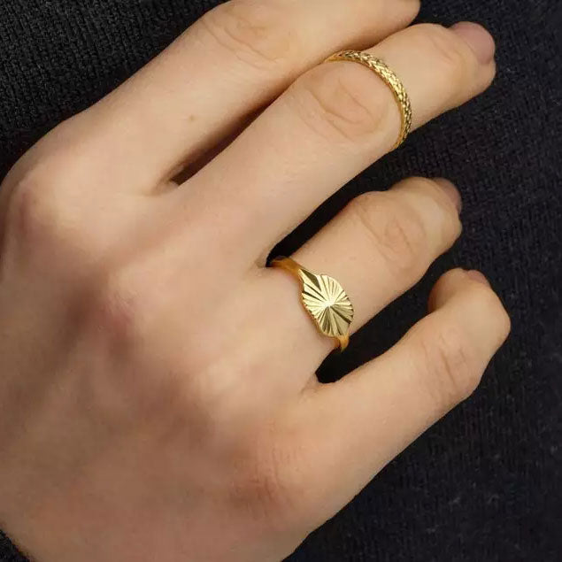 Aurizette | Ring met Zonnestraal-motief