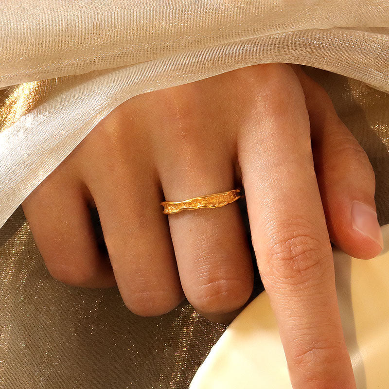 Zianaleigh | Ring met Klassieke Uitstraling